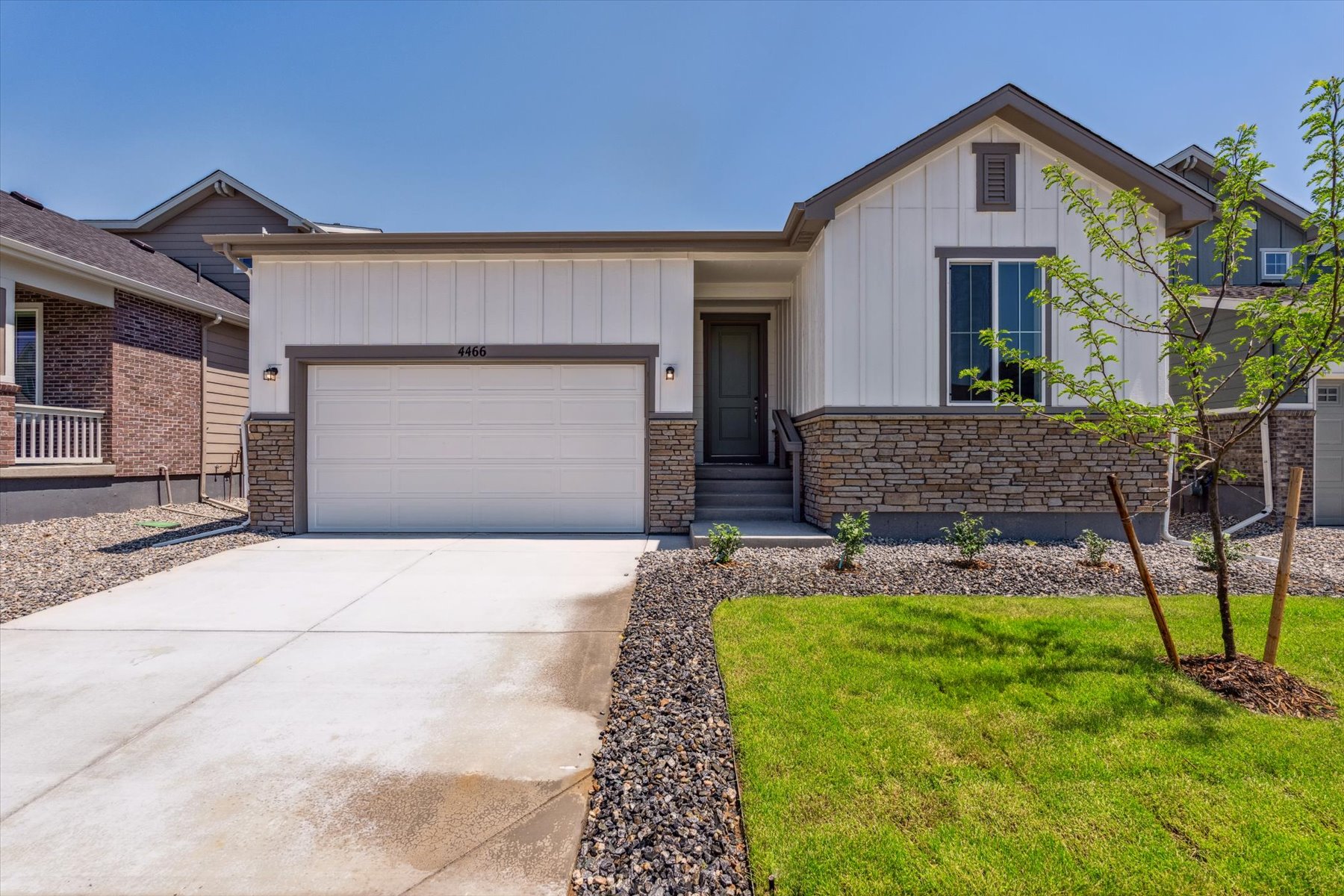 1111 4466 Trader Street