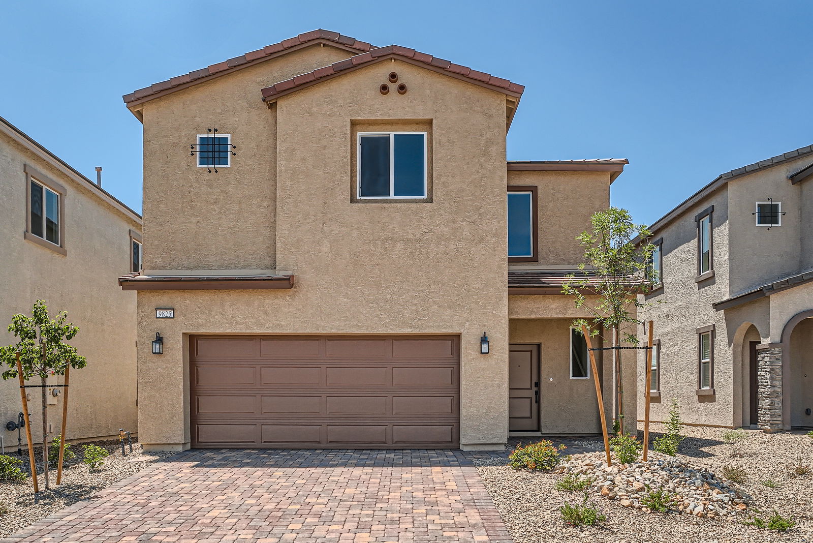 SW0212 9825 Lost Horse Avenue